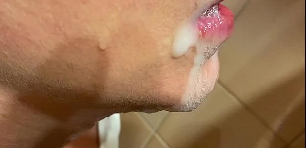  Deep Throad Blow Job with a lot cum in my mouth next he Pee on my Big Tits